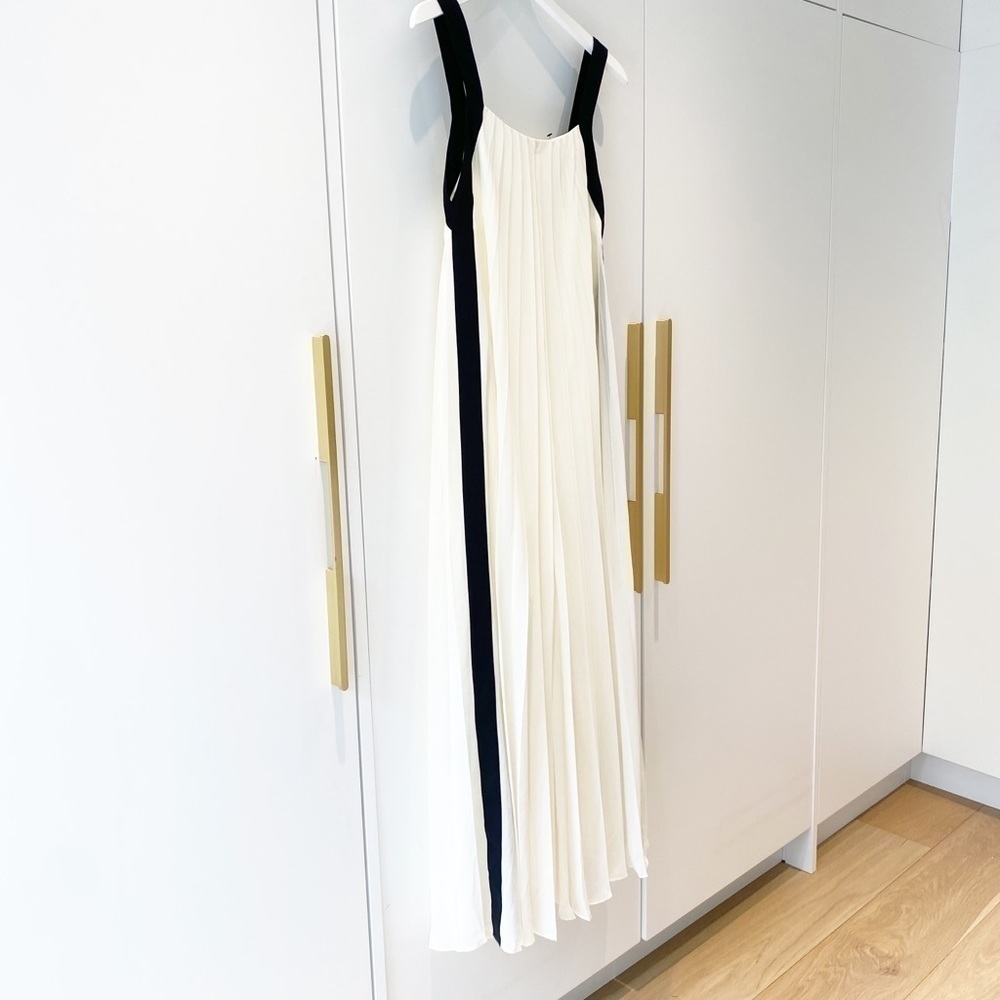 𝅺BNWOT Club Monaco Pleated Jumpsuit - Picture 2 of 8
